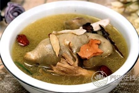 霜降养生食材有哪些?霜降吃白果炖乌鸡好吗?