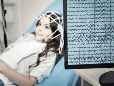 春季如何预防过敏性鼻炎复发 中医支招治鼻炎盐水洗鼻更健康