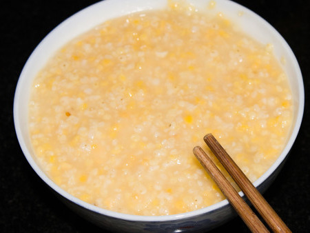 秋天腹泻来势汹汹,这饮食事项你一定要记住-易网健康<a href=http://www.bryss.cn/jkys/ target=_blank class=infotextkey>养生</a>网 秋天腹泻来势汹汹,这饮食事项你一定要记住