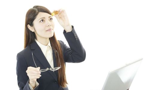 眼药水防腐剂 不含防腐剂的眼药水 眼药水里的防腐剂