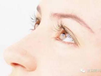 眼眶眉弓胀，小心是青光眼早期症状