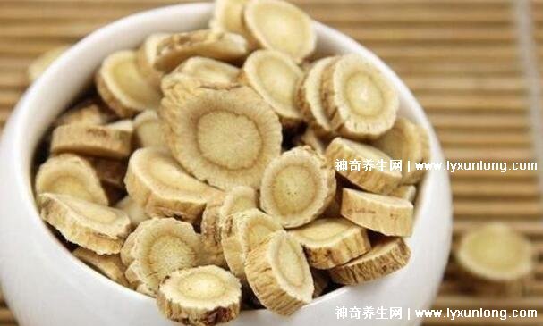 4种人不宜喝黄芪精，黄芪精的副作用太大了(高血压脑出血慎服)