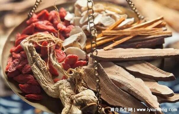 一喝就硬的中药配方，四个久战不泄祖传中药秘方(男性必看)